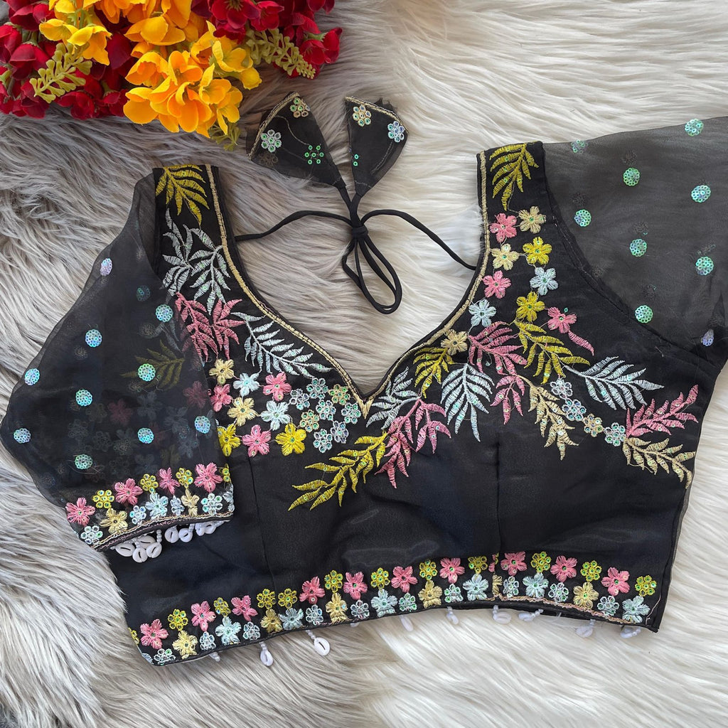 Noir Blouse