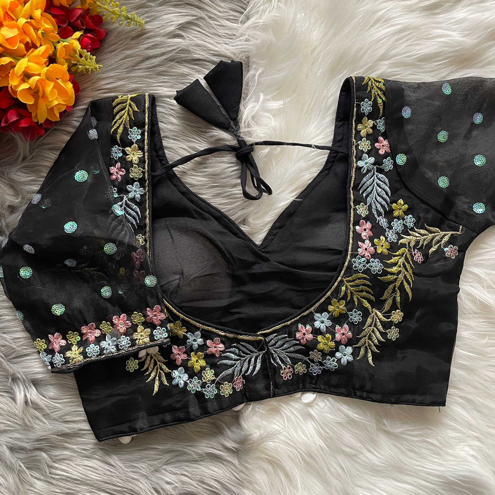 Noir Blouse
