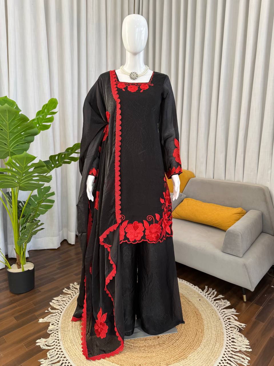 Black Colour Thread Sequnce Work Suit Set