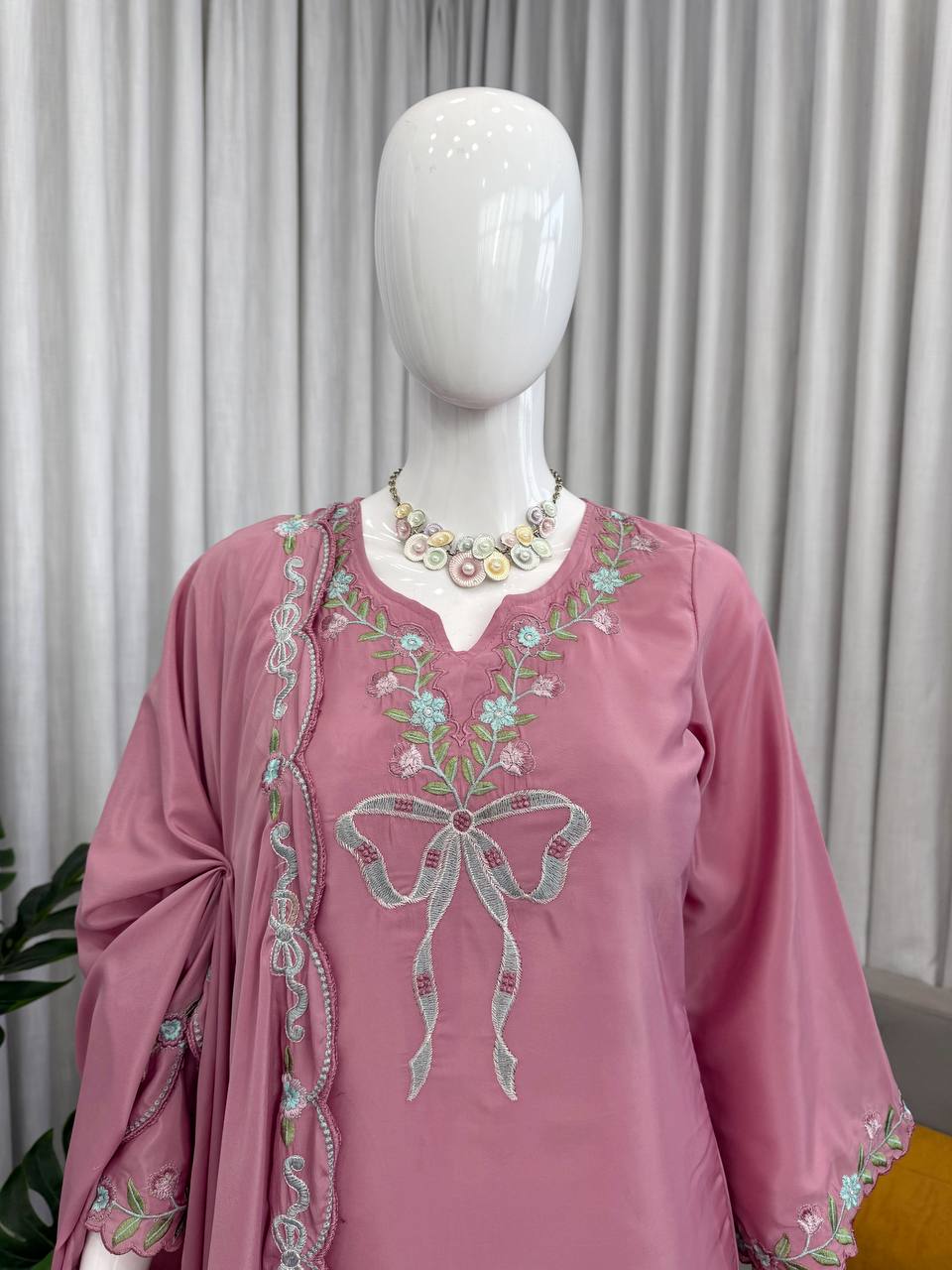 Onion Color Savage Natural crep Salwar Suit Set