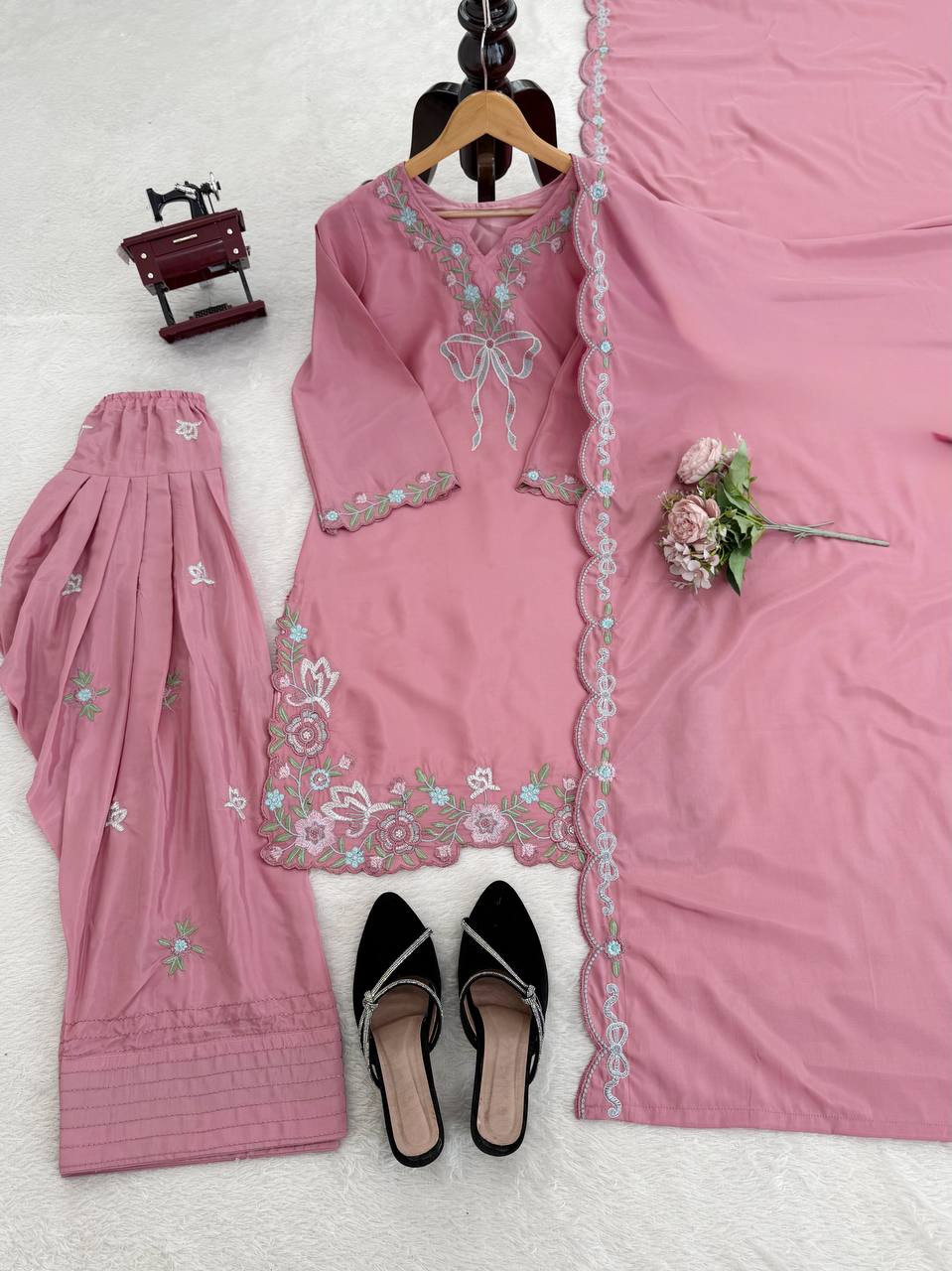 Onion Color Savage Natural crep Salwar Suit Set