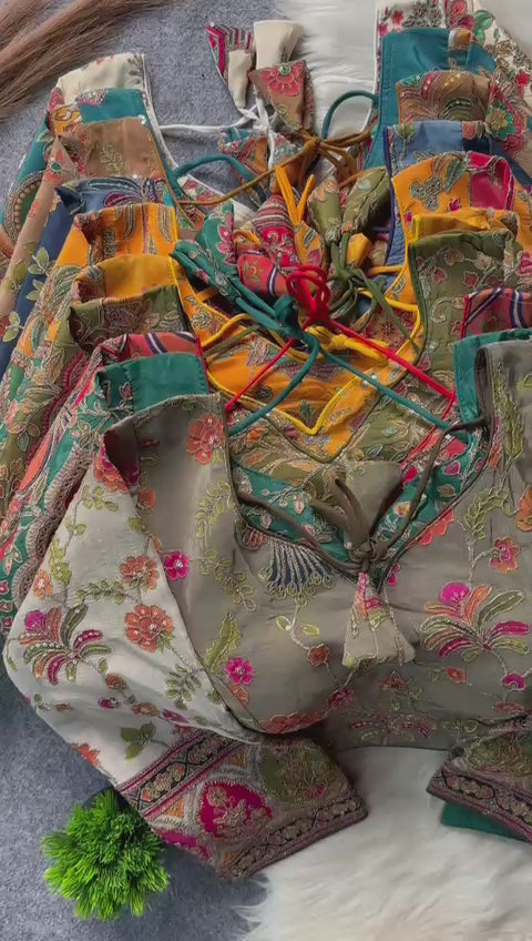 Riwaayat Chinon Print Blouse